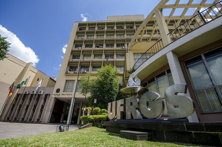 UFRGS retifica edital do vestibular 2026