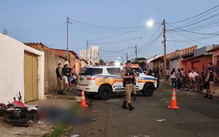 Tumulto em acidente em Passos termina com intervenção da polícia