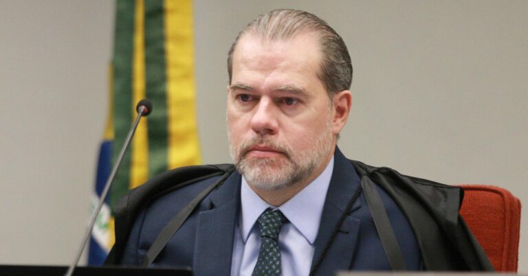 Toffoli exige explicações sobre tramitação da PEC da Blindagem