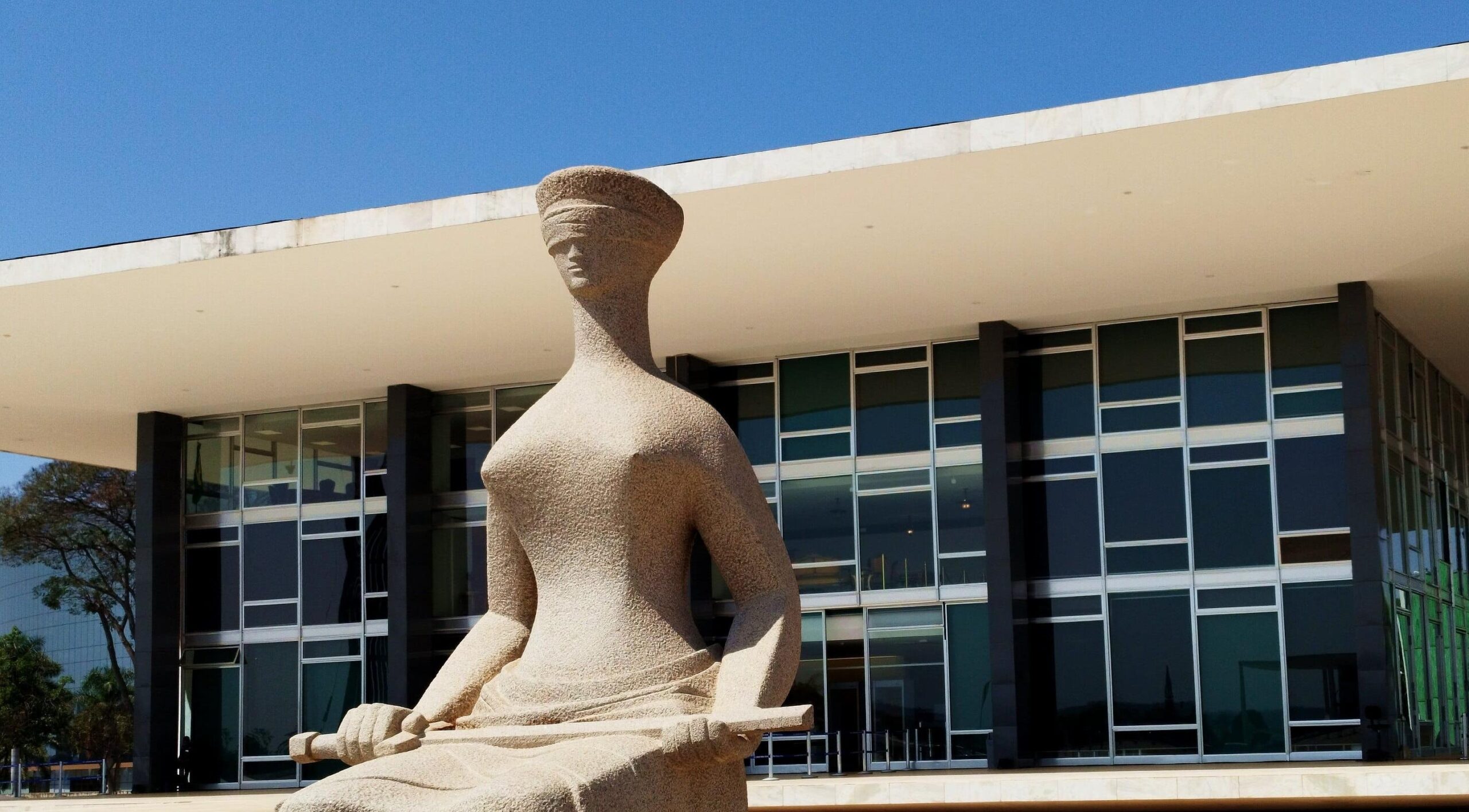 Supremo Tribunal Federal analisa emenda sobre contratos fiduciários