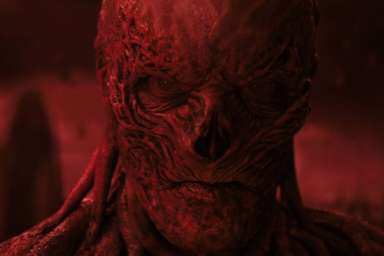 Jamie Campbell Bower compartilha experiência única com Xuxa em evento em SP