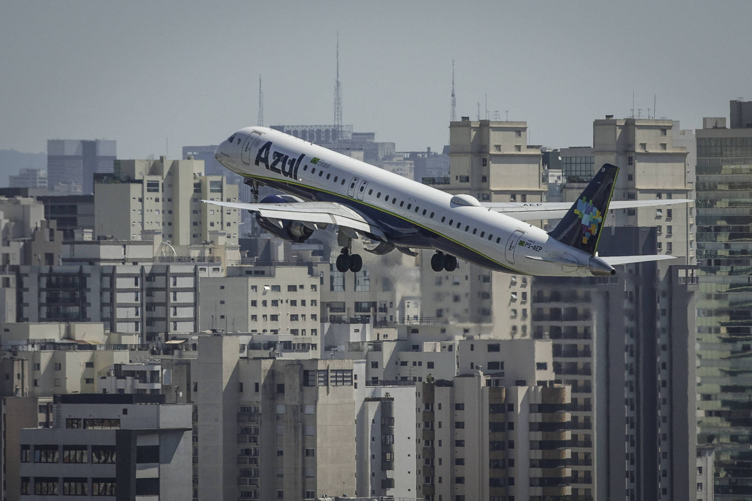 Azul vai adicionar 460 voos extras em Viracopos durante o verão