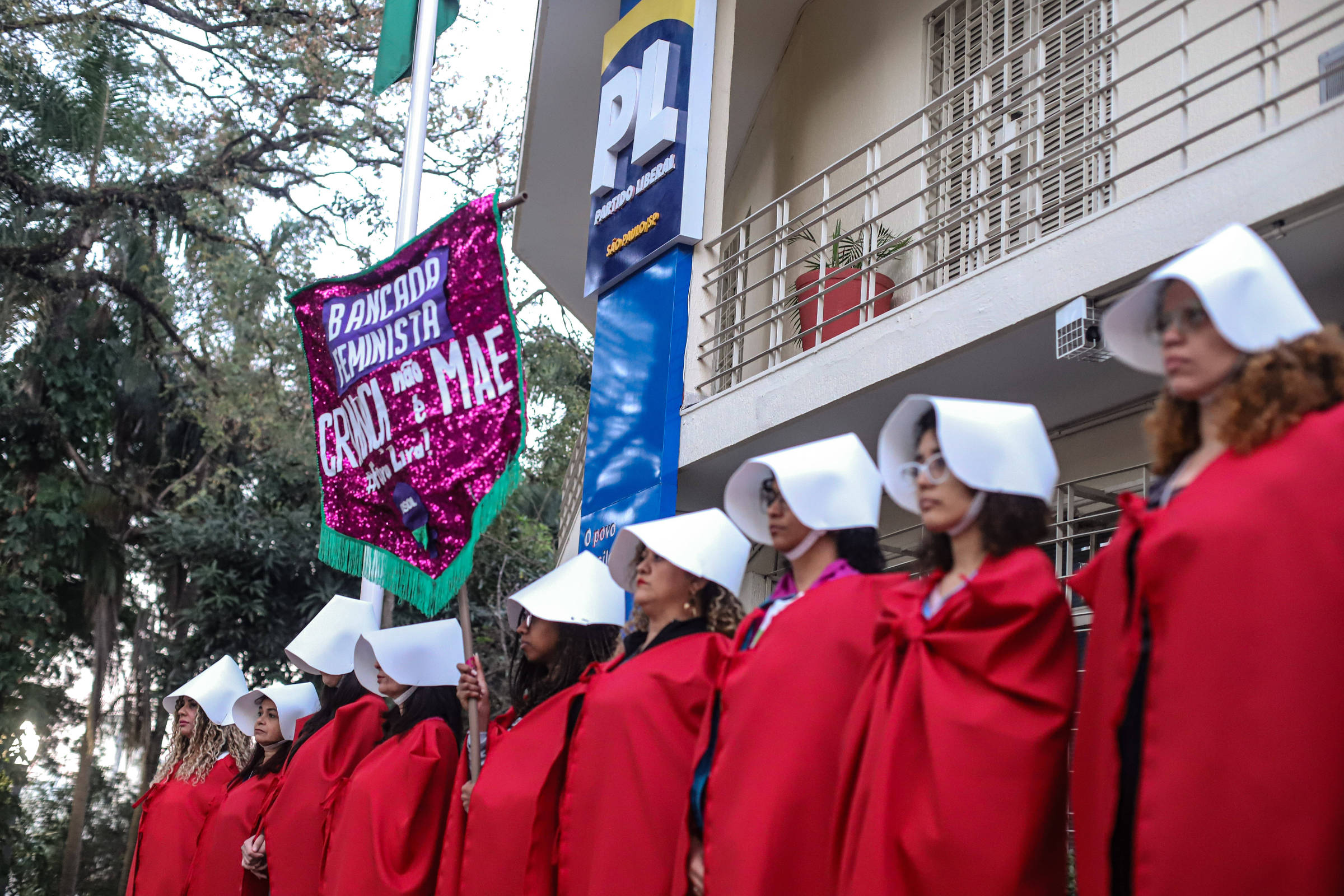 Projeto proíbe aborto após 22 semanas avança no Senado