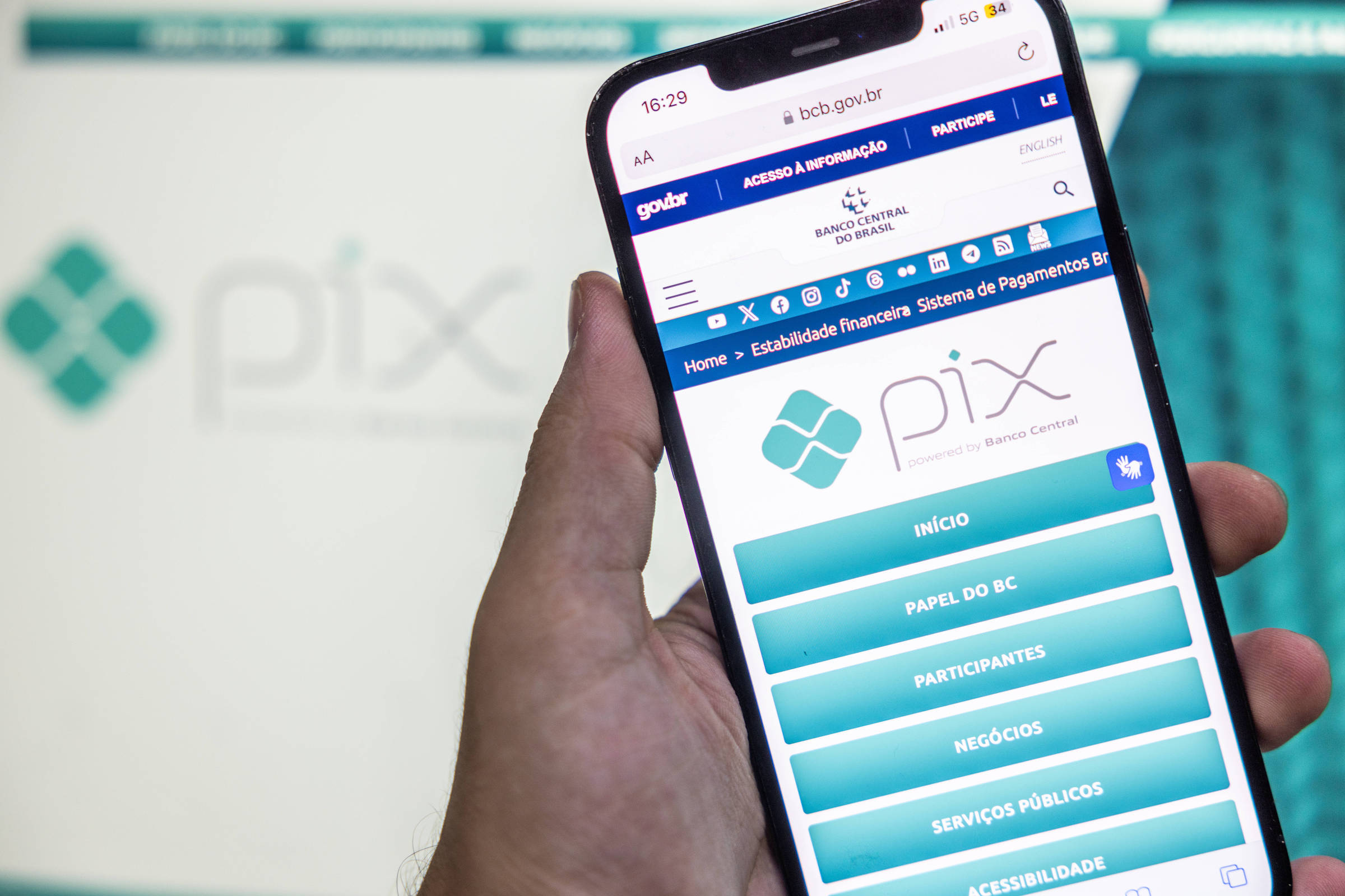 Banco Central intensifica vigilância sobre vulnerabilidades do Pix após ataques