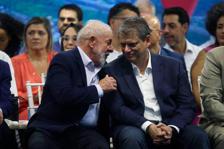 Lula considera candidatura de Tarcísio como inevitável para Bolsonaro