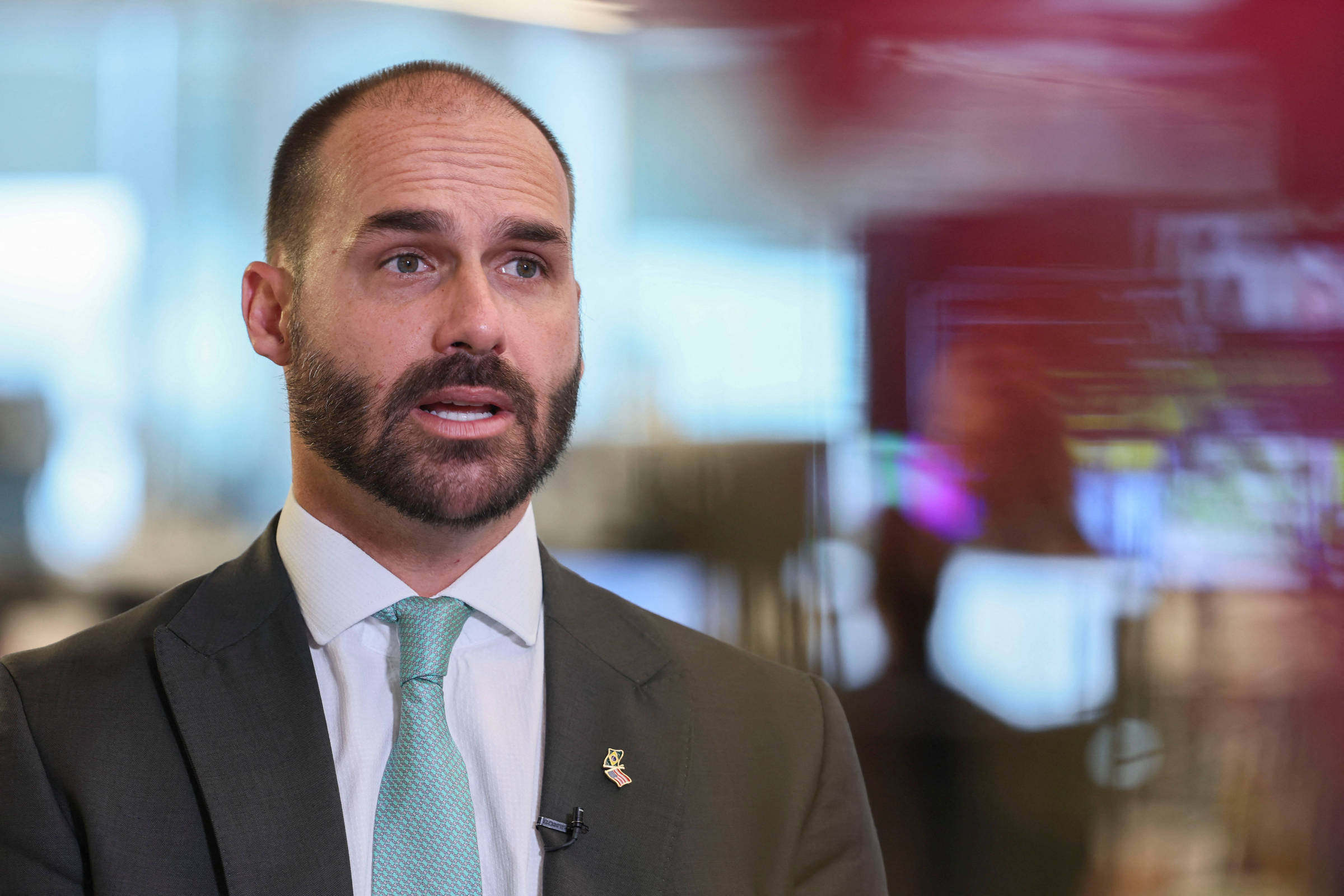 Eduardo Bolsonaro afirma que Moraes busca barrar a direita no Senado em 2026