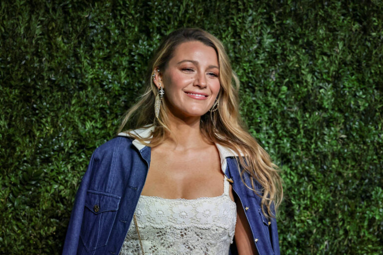 Blake Lively busca R$ 2 bilhões por difamação