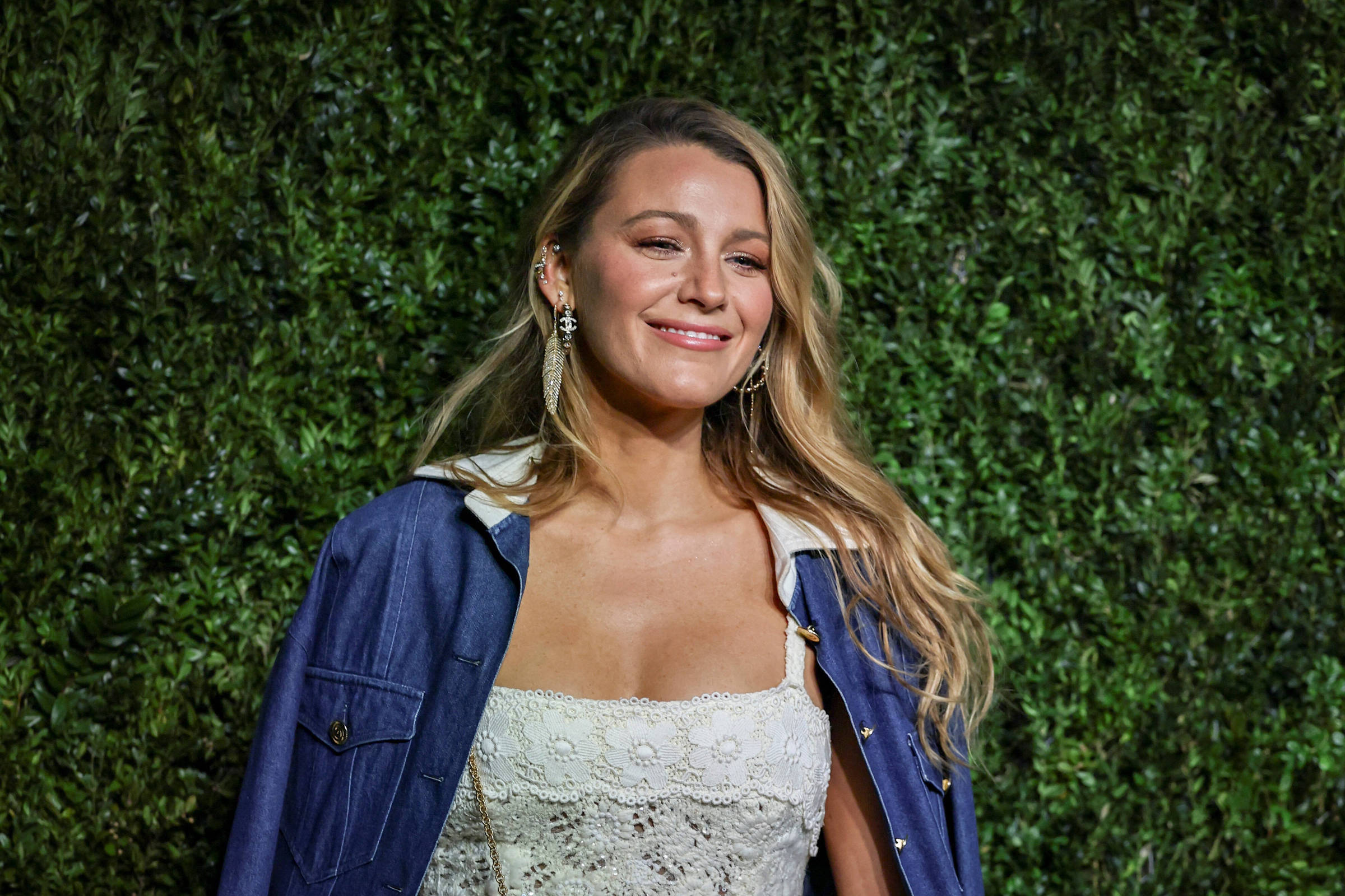 Blake Lively busca R$ 2 bilhões por difamação