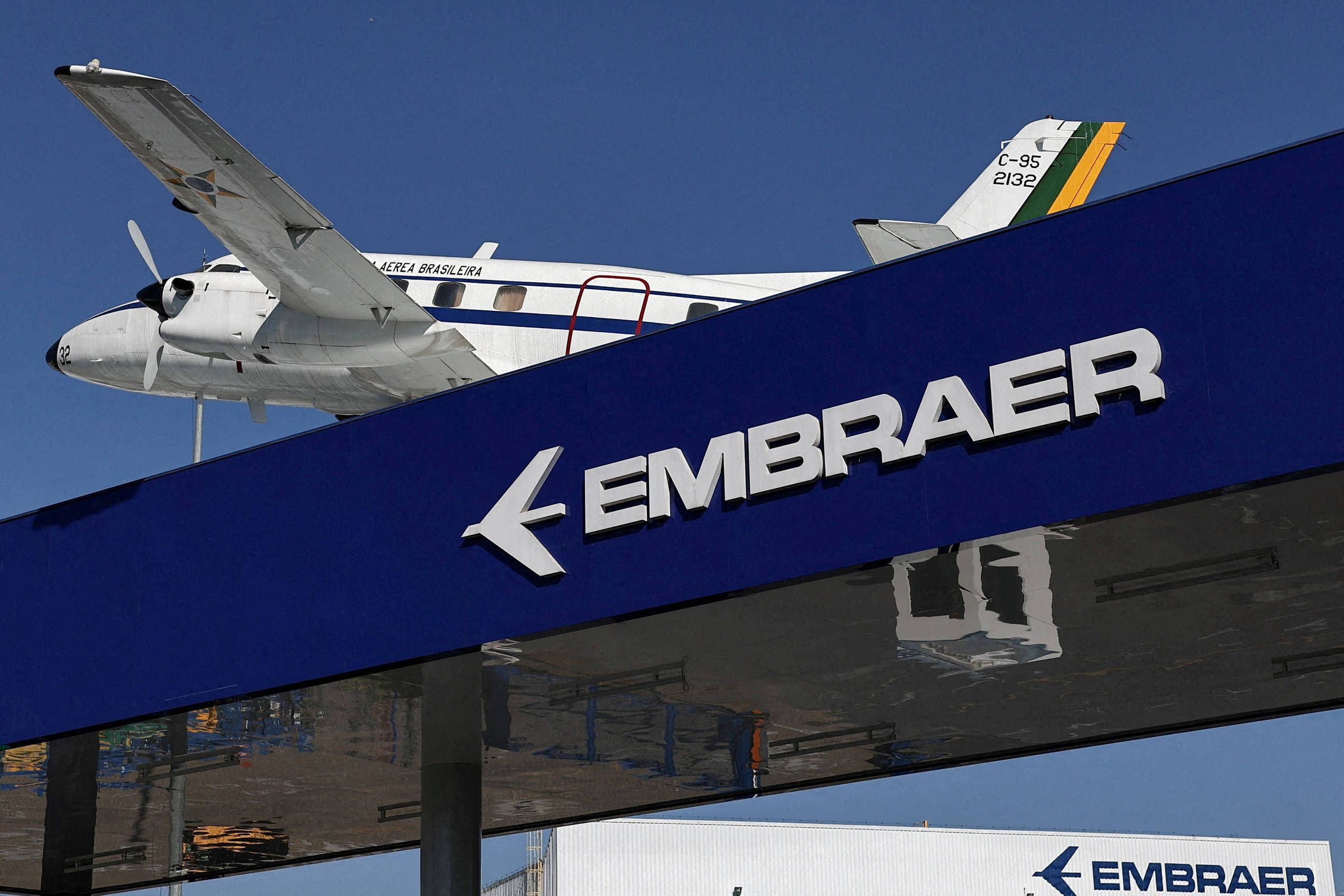 BNDES libera R$ 1 bilhão para exportação de aeronaves da Embraer