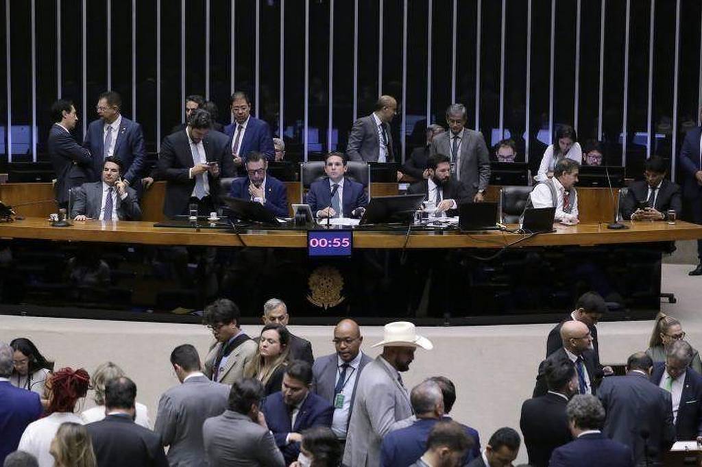 Governo Lula deve orientar voto contra redução de penas