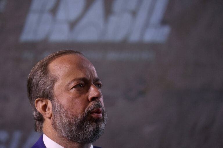 Possível migração de Mateus Simões para o PSD