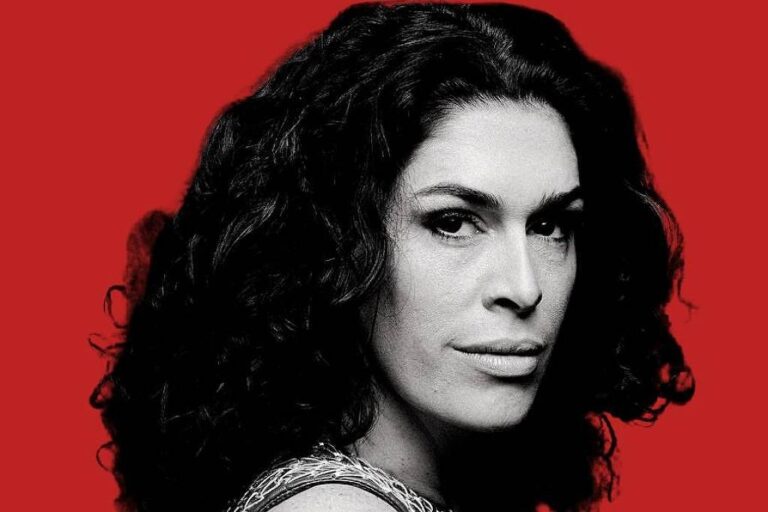 Paula Lavigne defende ato da sociedade civil com Caetano e Chico