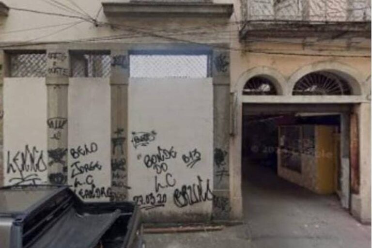 Ação busca preservar sobrado histórico de Machado de Assis