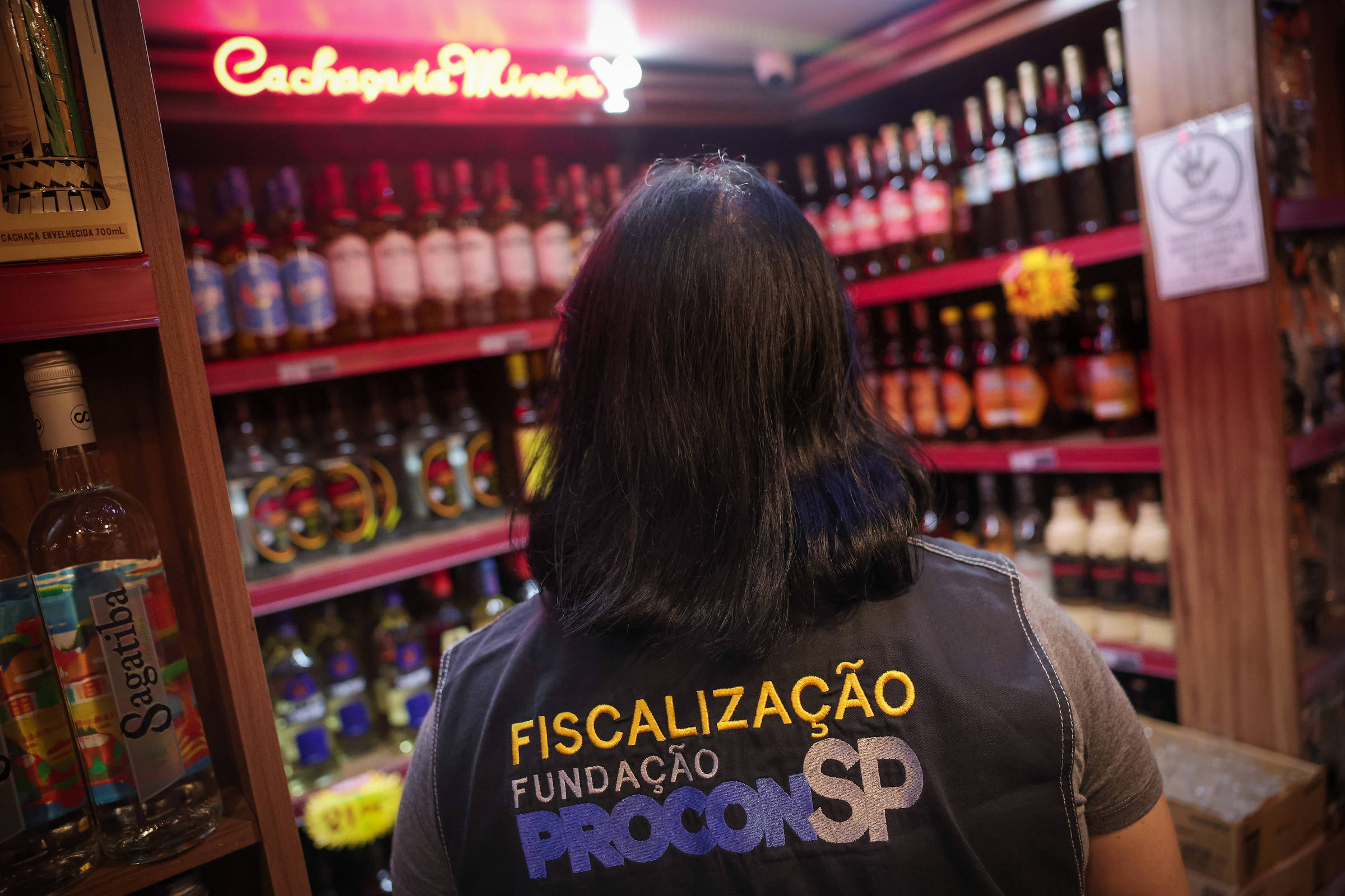 Médicos alertam sobre riscos de intoxicação por metanol