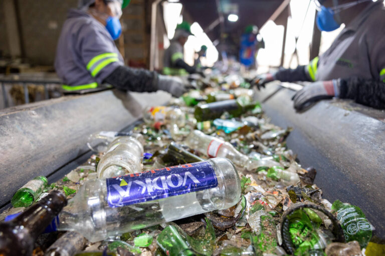 Falta de fiscalização facilita falsificação de bebidas