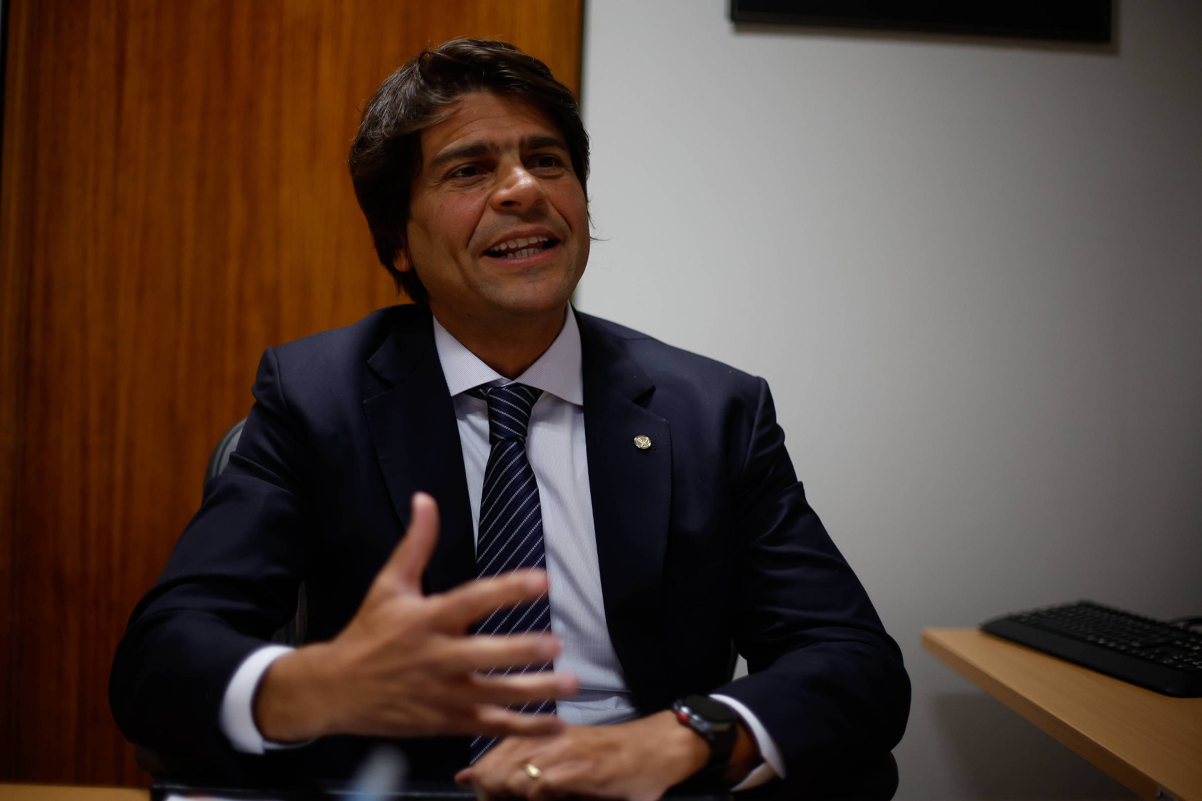 Proposta de reforma administrativa ganha sugestões, mas enfrenta resistência