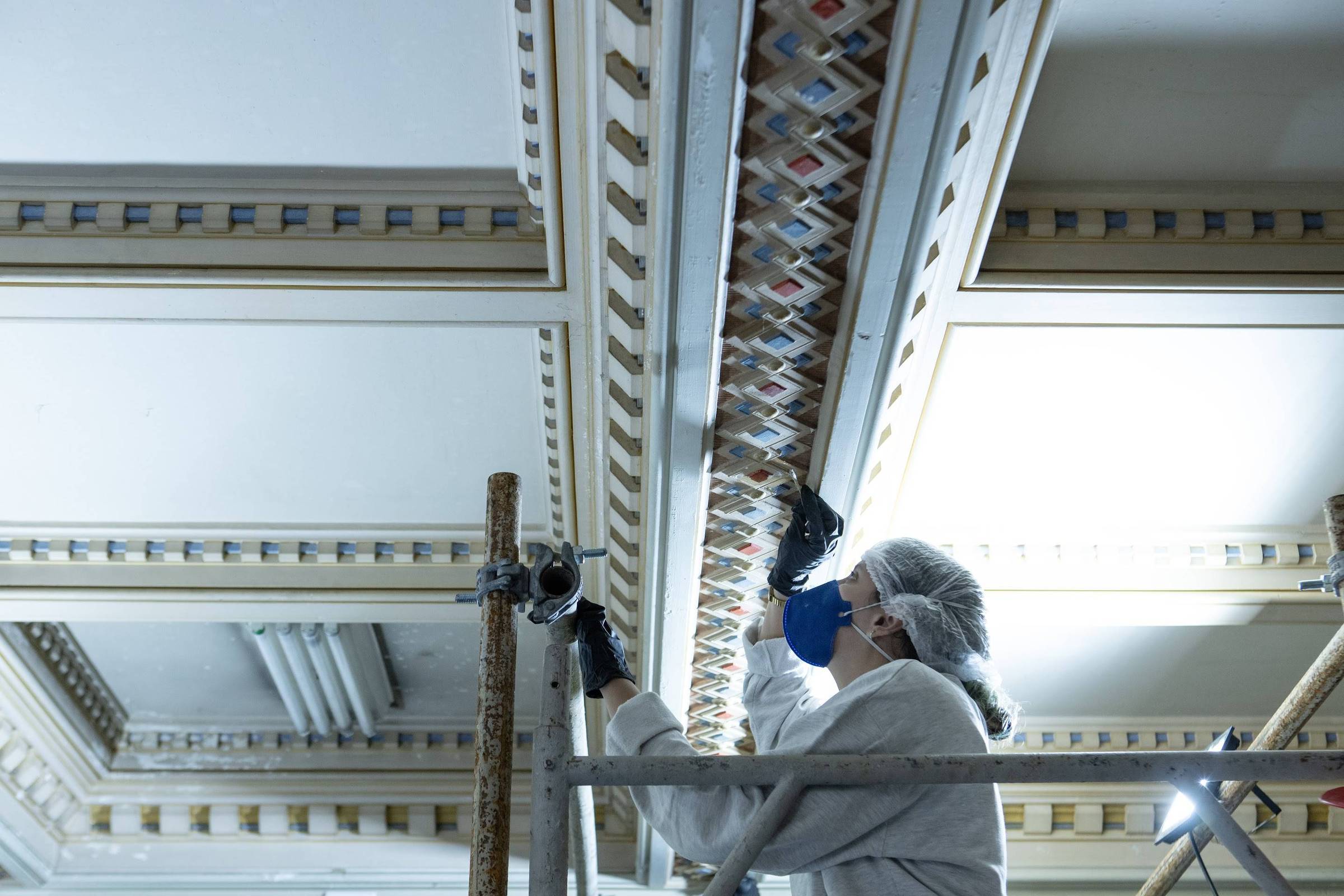 Restauração do palacete no Parque Lage busca recuperar suas cores originais