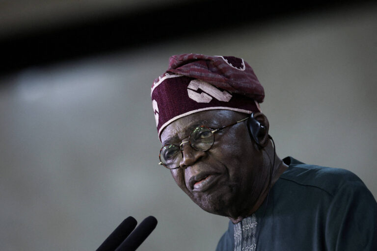 Bola Tinubu aceita se encontrar com Trump após ameaças