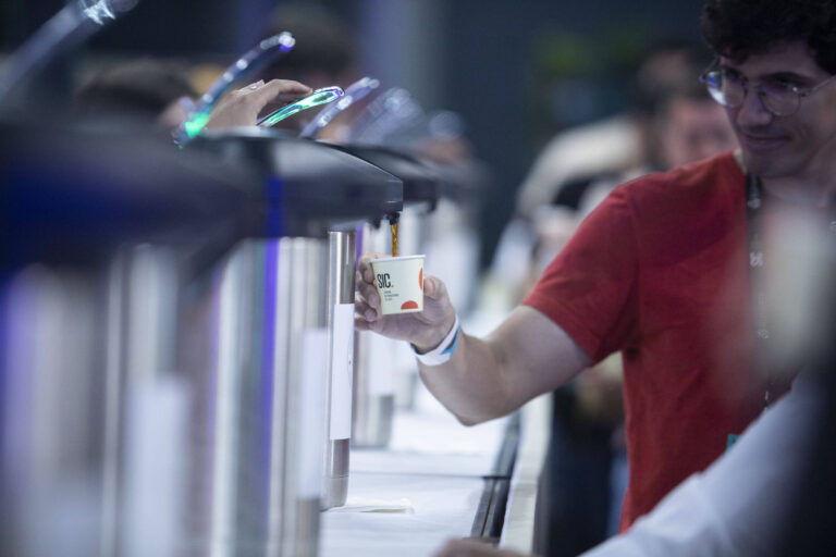 Tarifa de Trump reduz drasticamente exportações de cafés especiais brasileiros para os EUA