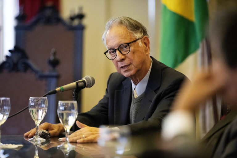 Juiz destaca importância das mulheres na luta por justiça contra a ditadura