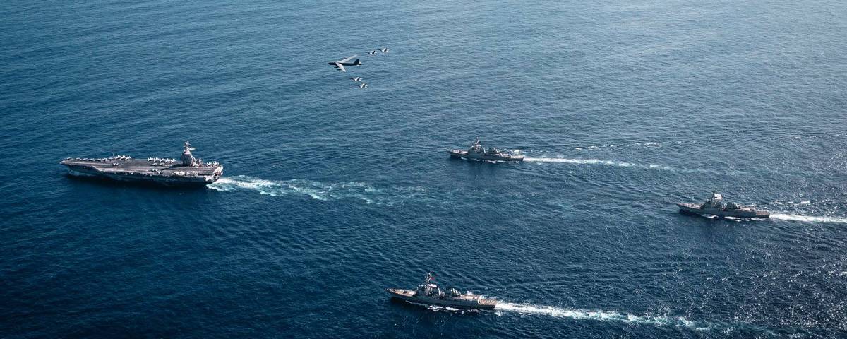 Forças dos EUA mostram poderio militar contra Maduro na Venezuela