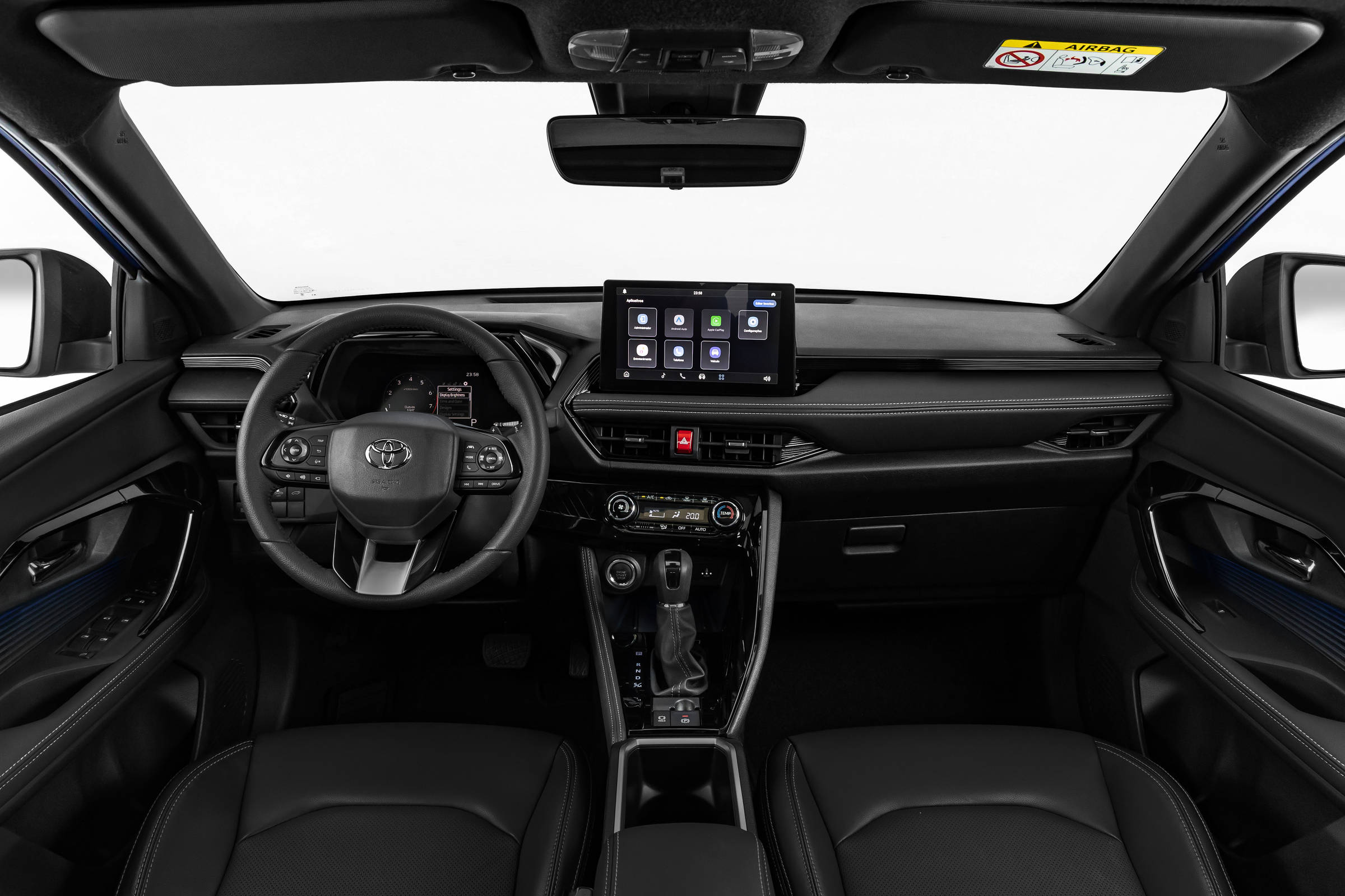 Toyota apresenta versões e preços do Yaris Cross que chega em fevereiro
