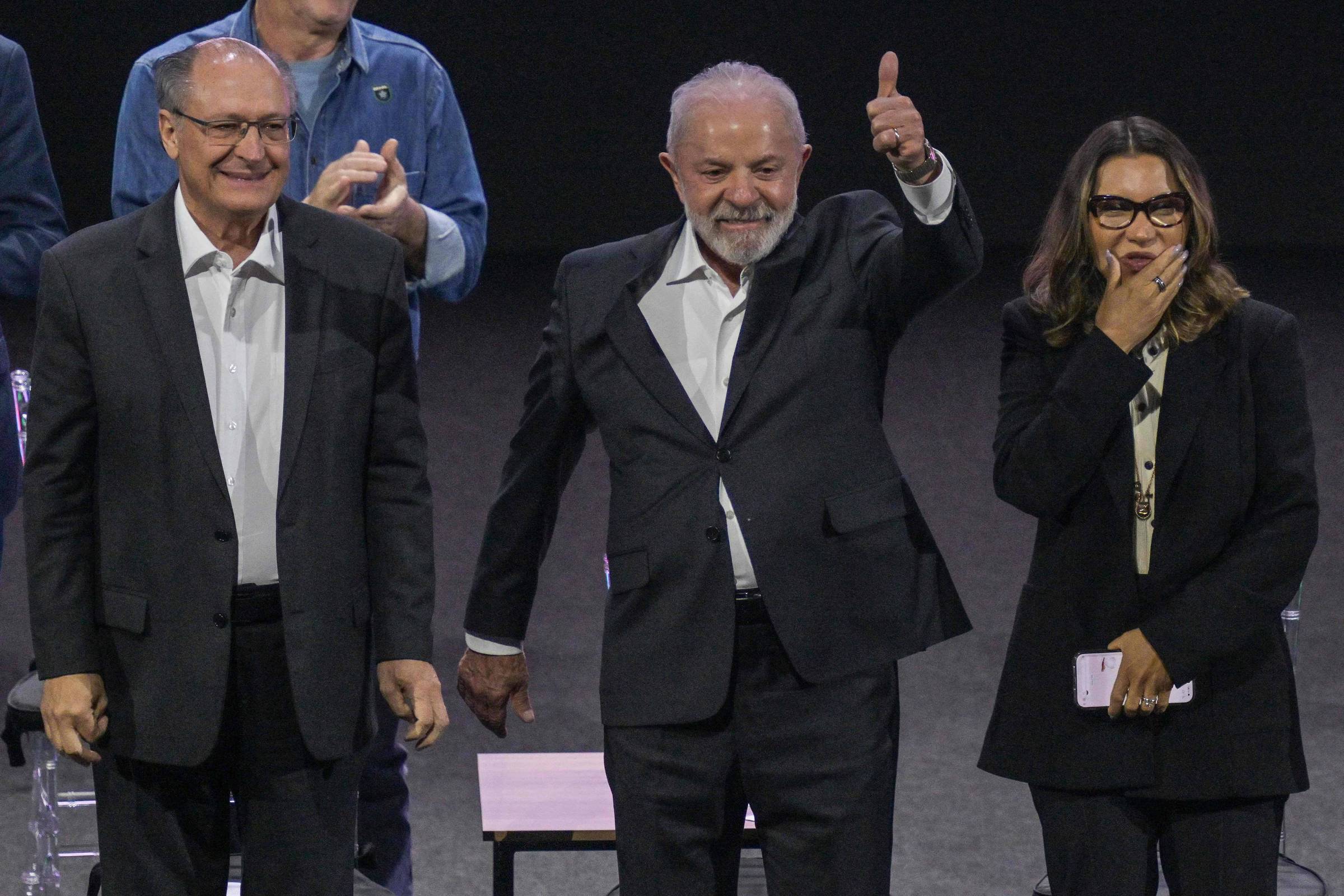 Lula celebra redução de tarifas impostas por Trump em discurso