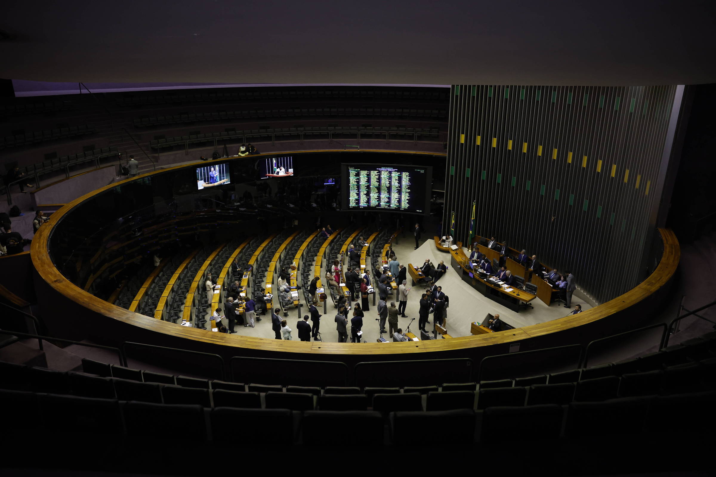 Congresso deve derrubar vetos ao programa de socorro a estados
