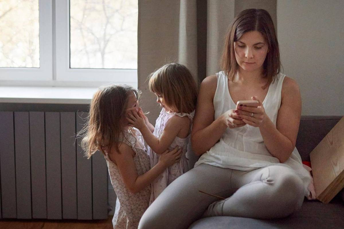 O impacto do uso excessivo do celular nas relações pessoais