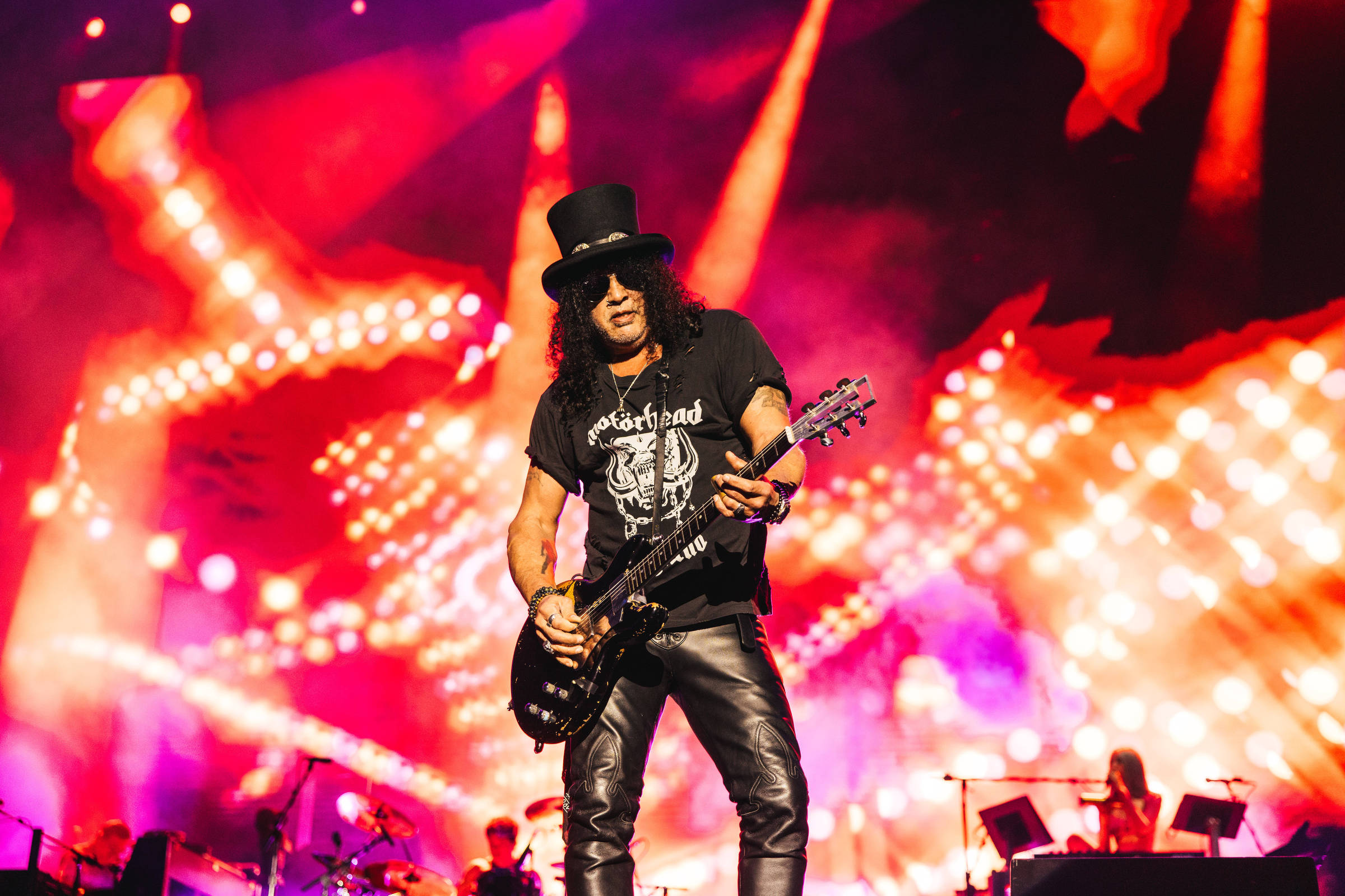 Guns N’ Roses confirma turnê com shows em nove cidades brasileiras em 2026