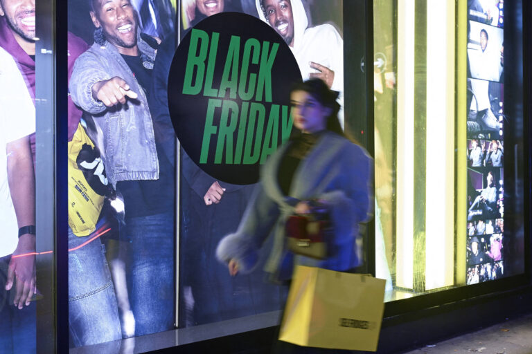 Descontos significativos na Black Friday ocorrem na virada de quinta para sexta