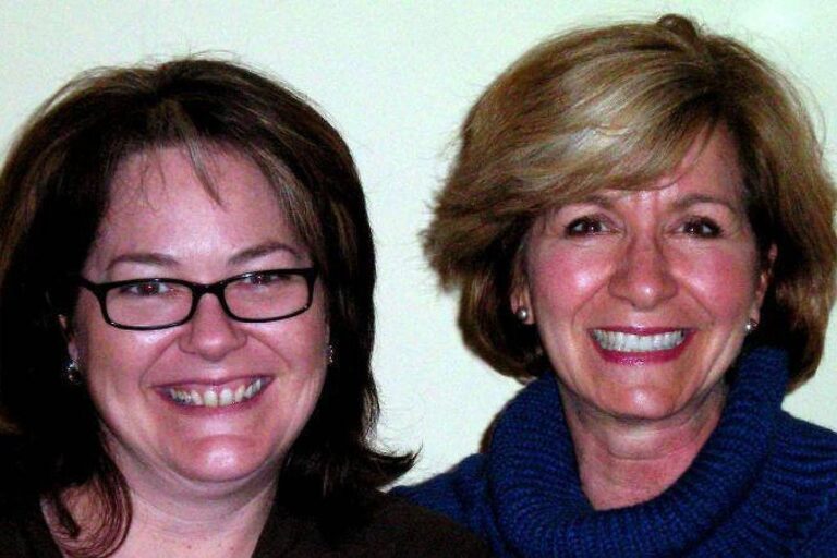 Reencontro emocionante de casal após 40 anos separados por gravidez