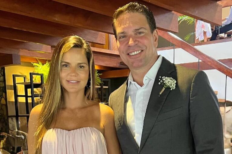 Esposa de Ramagem relata apreensão de celular ao embarcar para os EUA