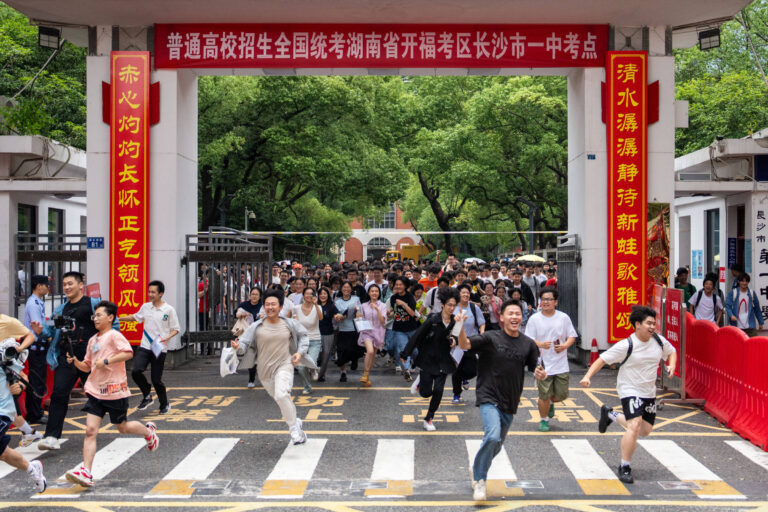 Exames internacionais: comparações entre o Enem, SAT e Gaokao