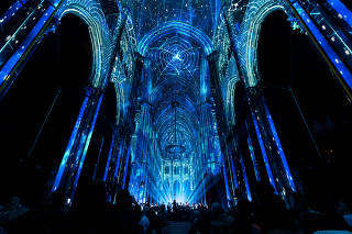 Espetáculo de luzes e orquestra na Catedral da Sé em janeiro