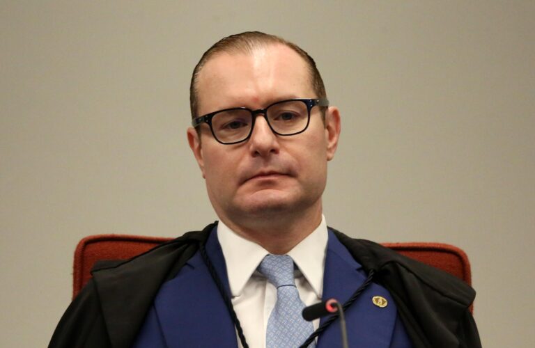 STF define que apenas a Corte pode autorizar buscas no Congresso