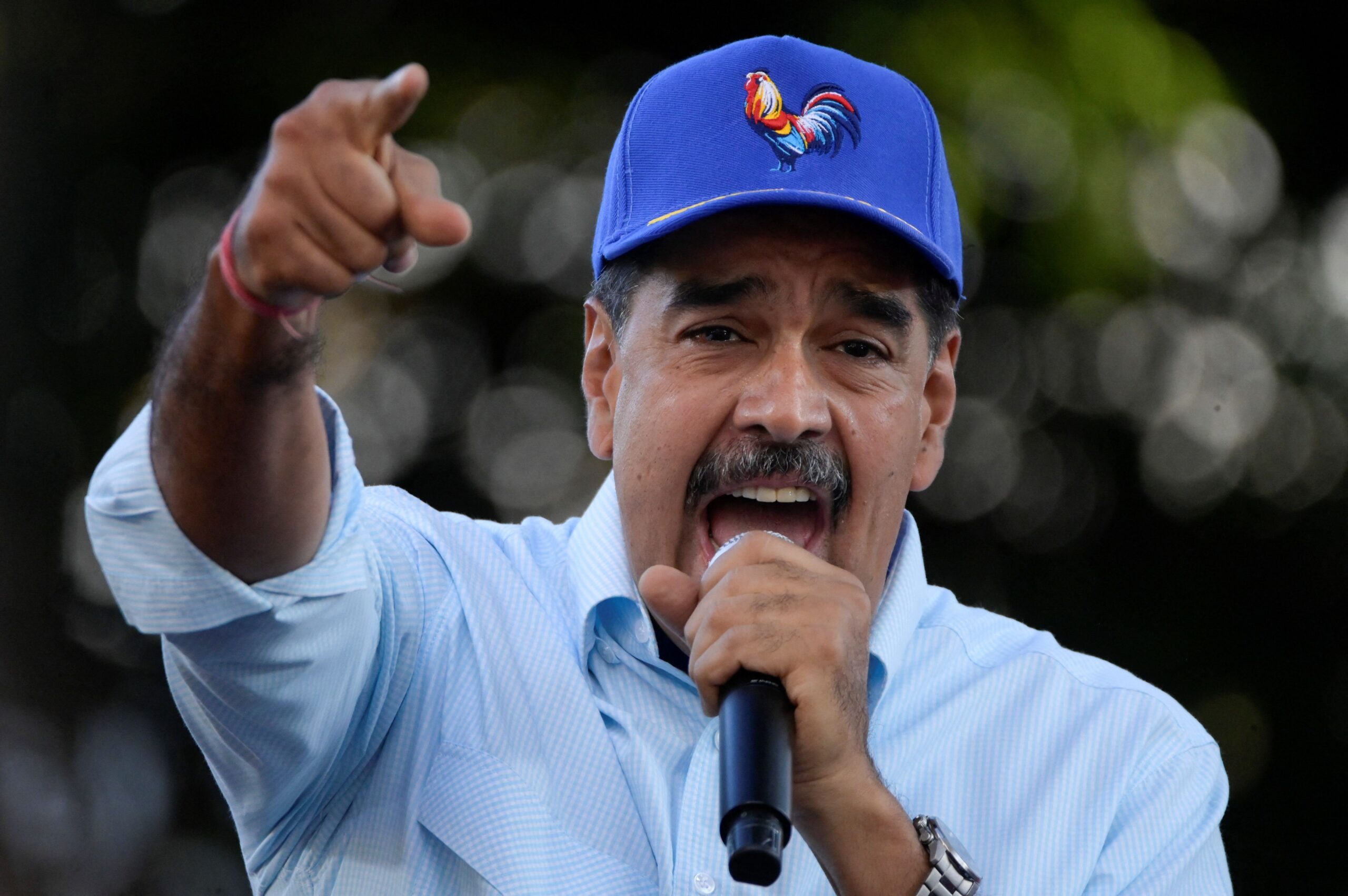 Maduro alerta sobre risco de guerra com mísseis no Caribe