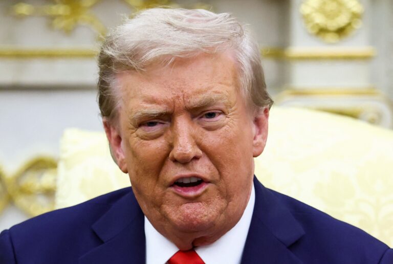 Trump pede que Otan interrompa compras de petróleo da Rússia