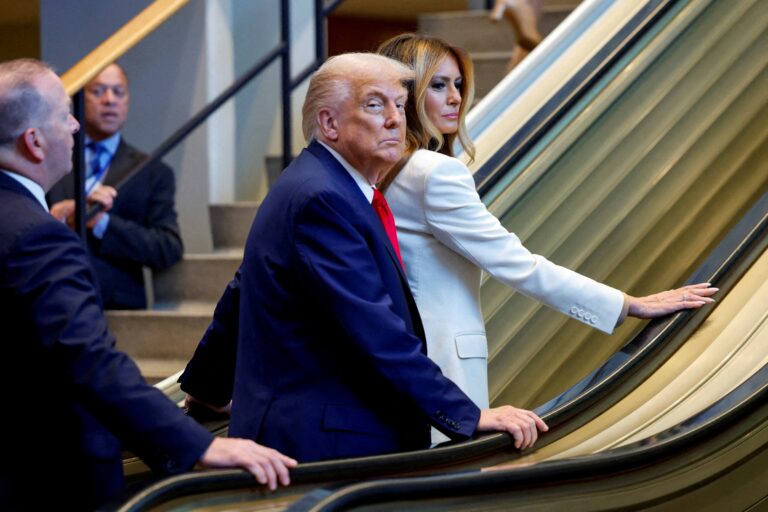 Escada rolante travada na ONU durante discurso de Trump