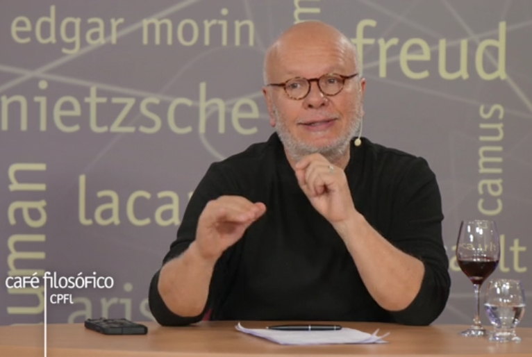A relação entre comunicação artificial e a natureza segundo Marcelo Tas