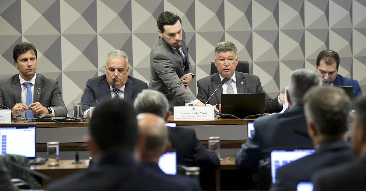 CPMI aprova convocação de familiares do careca do INSS