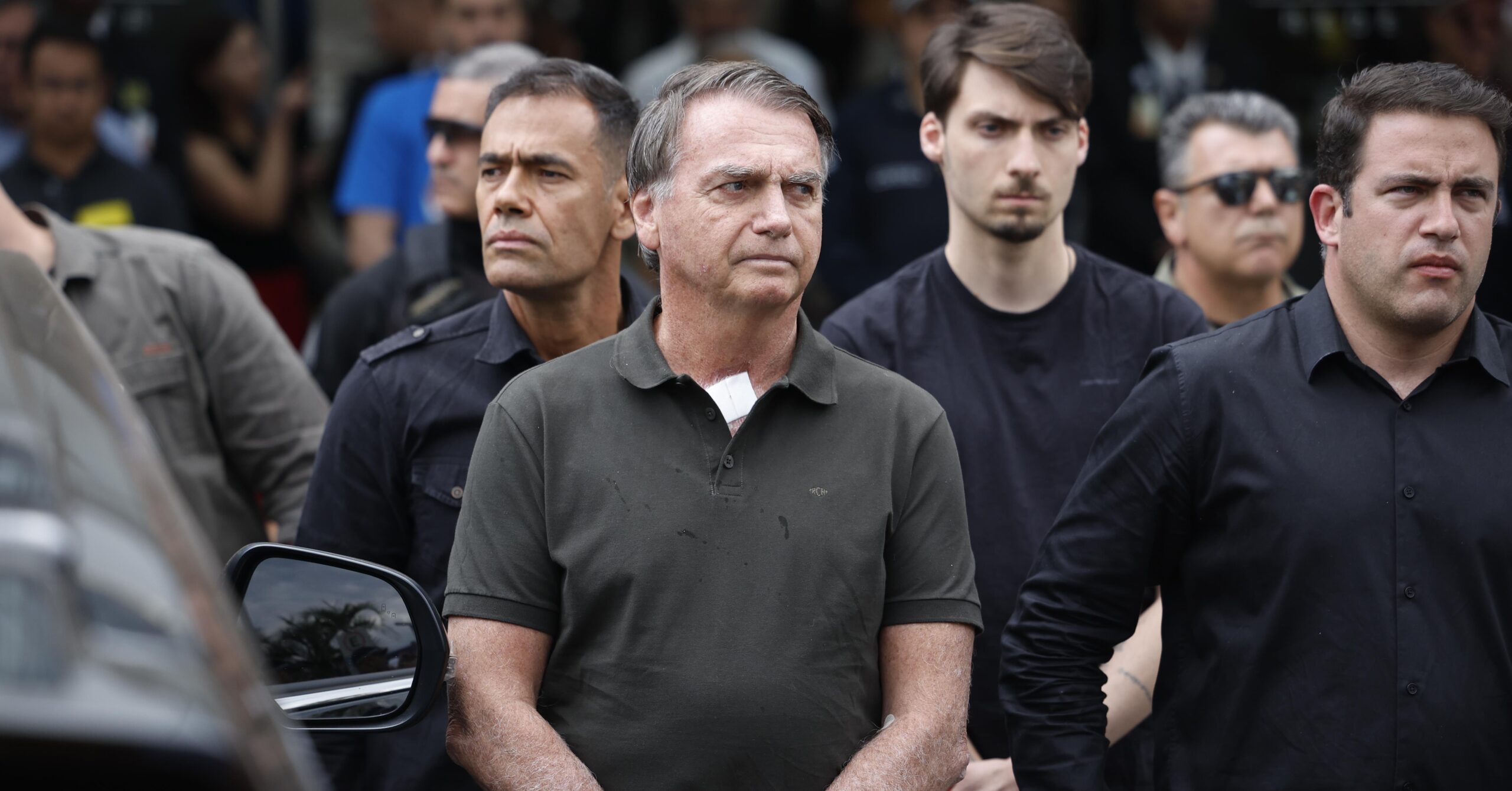 Jair Bolsonaro realiza procedimentos médicos após prisão