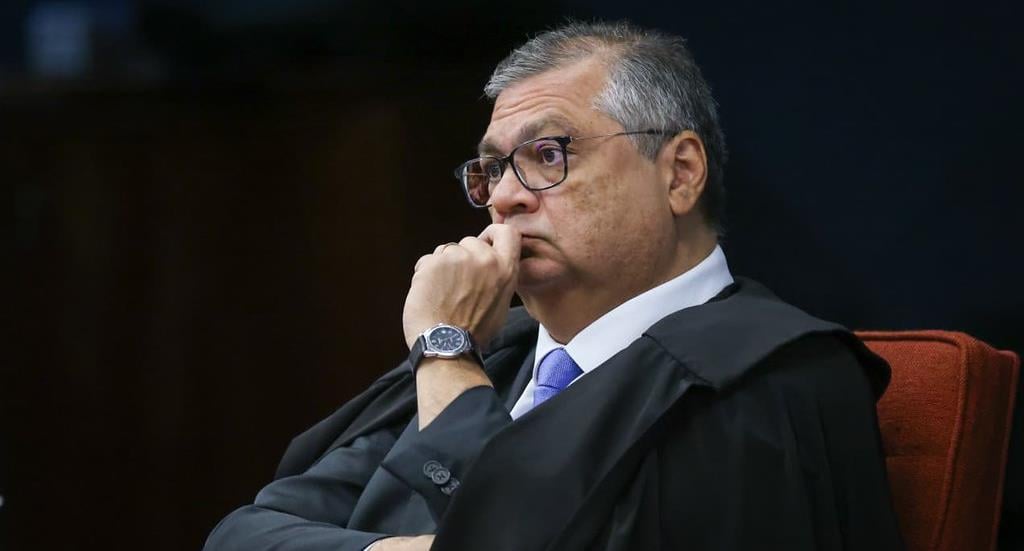 Flávio Dino determina inquérito da PF sobre crimes da CPI da Covid