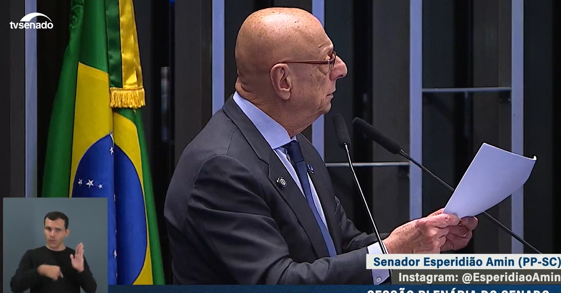 Esperidião Amin rebate Moraes após citação em julgamento do STF