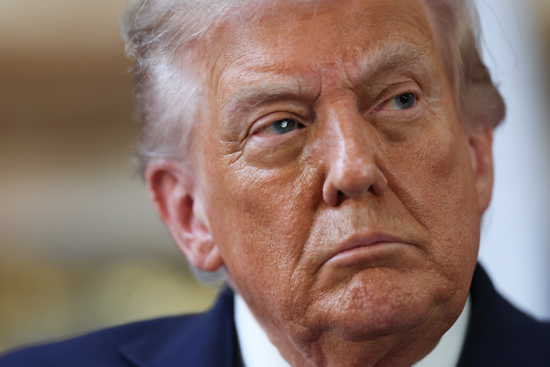 Trump suspende ajuda militar a Taiwan de R$ 2 bi