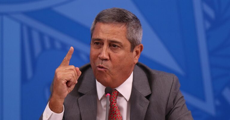 Defesa de Braga Netto contesta delação de Cid