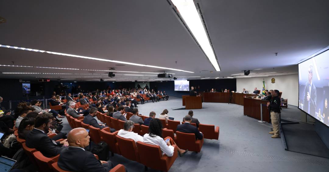STF impede acesso de pessoas com ficha criminal ao julgamento de Bolsonaro