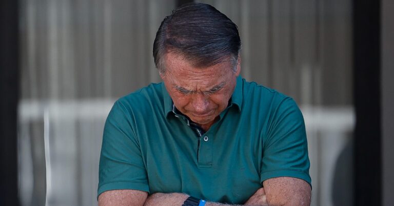 Moraes questiona Polícia Penal sobre escolta de Bolsonaro