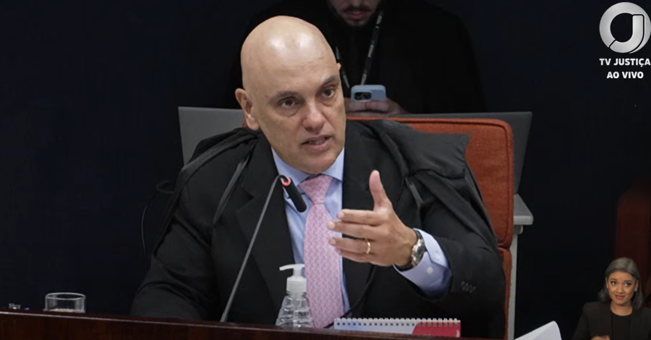 Moraes vota pela condenação de Bolsonaro e aliados por tentativa de golpe