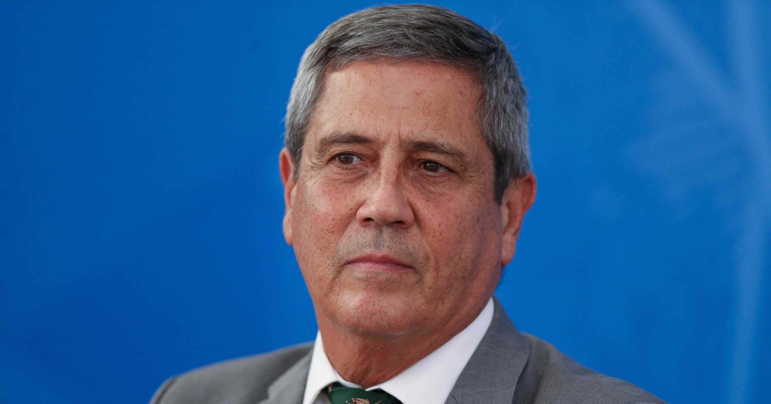 Defesa de Braga Netto solicita exames ao STF após fratura dentária